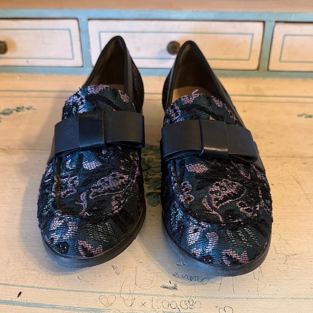 Stuart Weitzman Black Floral Jacquard Bow Loafers